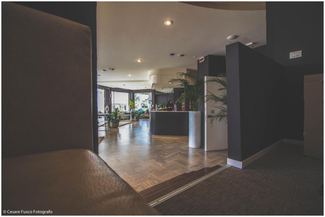 Hotel Caraibi Milano Marittima Exterior foto
